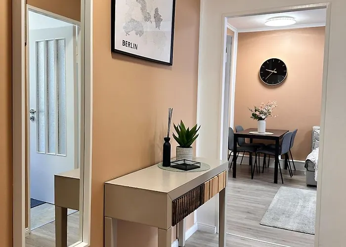 Appartement Stylish In Neukoelln Kiez Privat Parkplatz