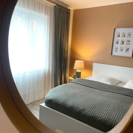 Stylish In Neukoelln Kiez Privat Parkplatz Apartment