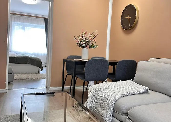 Stylish In Neukoelln Kiez Privat Parkplatz *