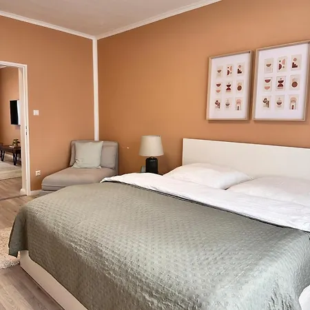 Stylish In Neukoelln Kiez Privat Parkplatz Апартаменты Берлин