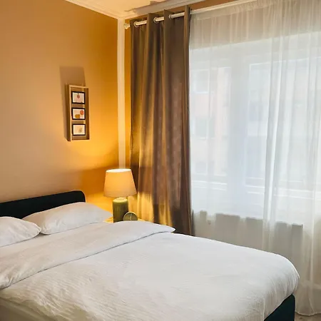 Апартаменты Stylish In Neukoelln Kiez Privat Parkplatz *