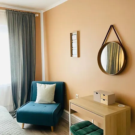 Stylish In Neukoelln Kiez Privat Parkplatz