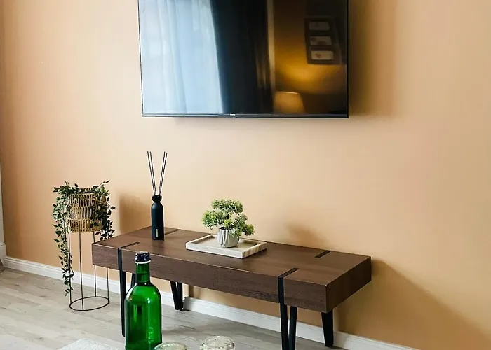 Stylish In Neukoelln Kiez Privat Parkplatz Apartamento